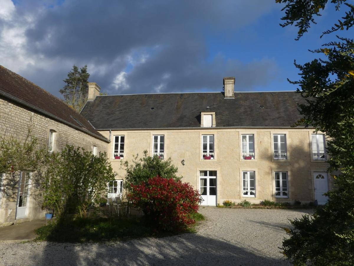 Domaine De La Cour Vautier Mandeville-en-Bessin Exterior foto